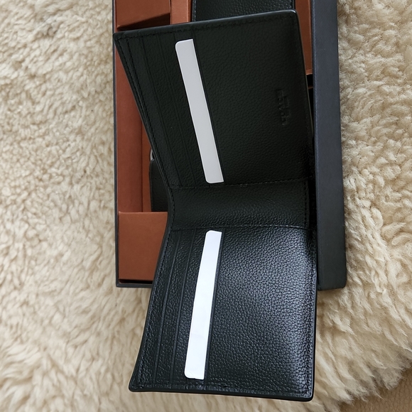 NWT IOB Coach Men's Wallet and Key Holder Set - Picture 4 of 13